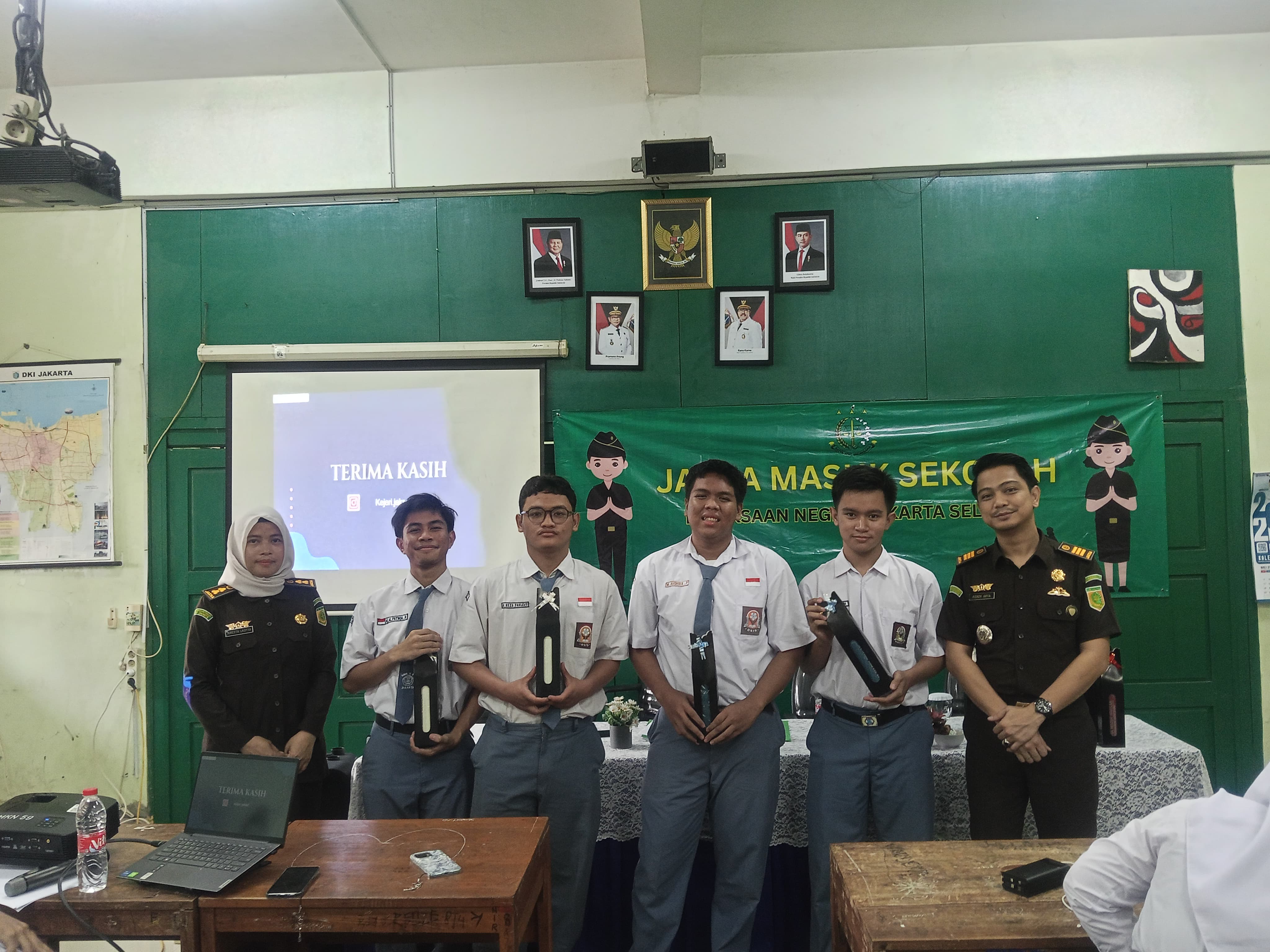 Gedung Sekolah SMK 27 NEGERI CILEGON